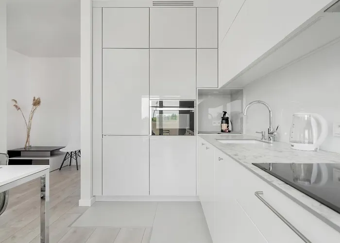 Miedziana Bright With Balcony And Parking By Renters