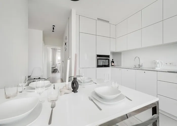 Miedziana Bright With Balcony And Parking By Renters *