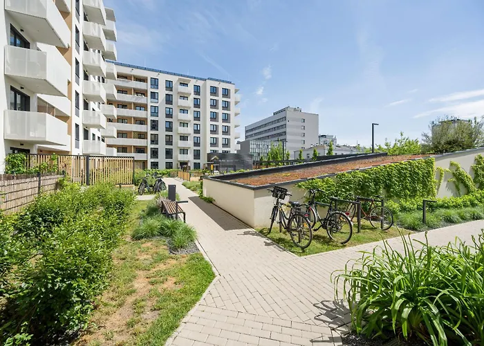 Miedziana Bright With Balcony And Parking By Renters * Wrocław