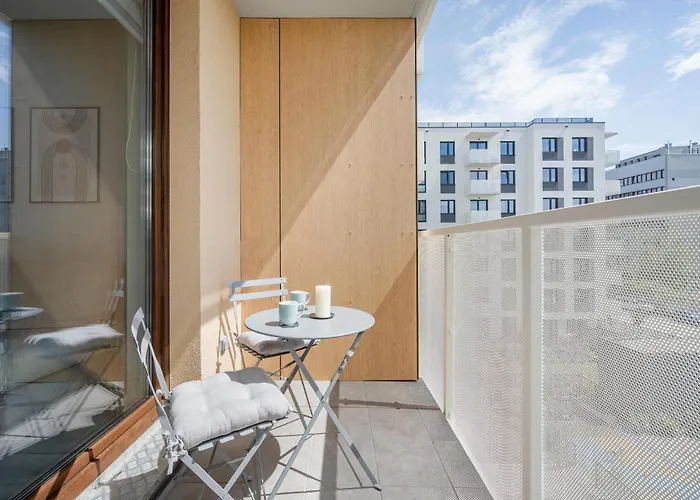 Miedziana Bright With Balcony And Parking By Renters *