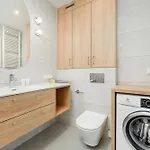 Miedziana Bright With Balcony And Parking By Renters 아파트