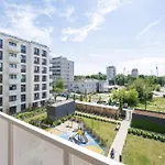 Miedziana Bright With Balcony And Parking By Renters 아파트 *