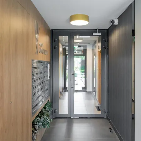 아파트 Miedziana Bright With Balcony And Parking By Renters *