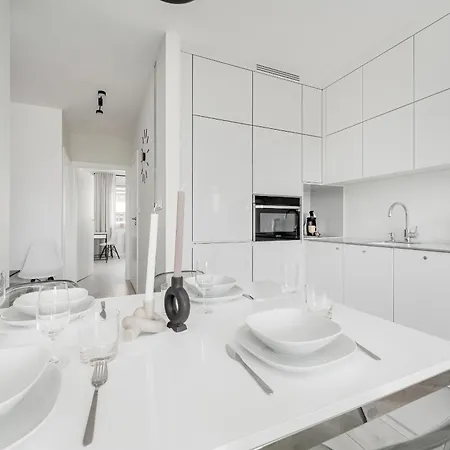 Miedziana Bright With Balcony And Parking By Renters *