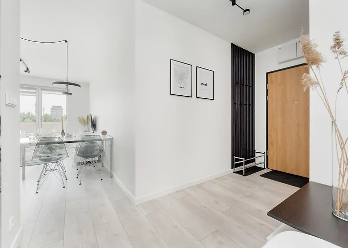 Miedziana Bright With Balcony And Parking By Renters Apartament Wrocław