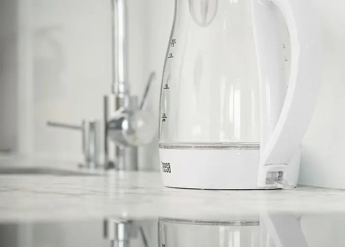 Miedziana Bright With Balcony And Parking By Renters Apartament